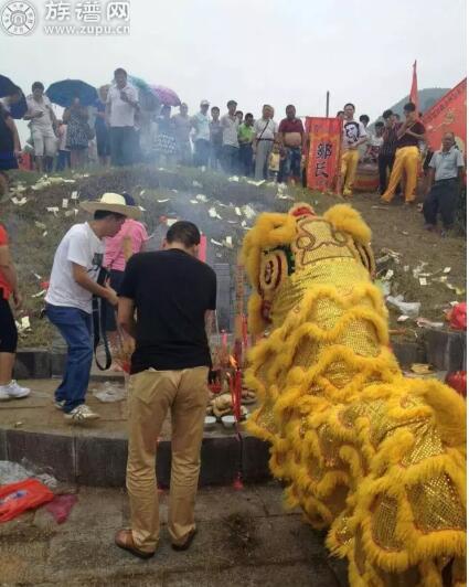 贺州饶氏太婆墓祭祀掠影