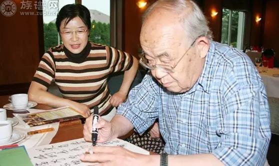 中国词坛上乔羽先生说第二，就没有人敢说第一