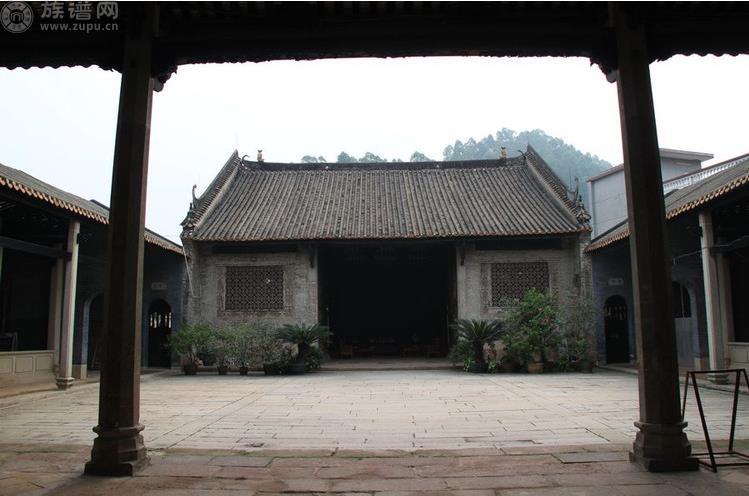 族谱网探访文化名村大岭村显宗祠