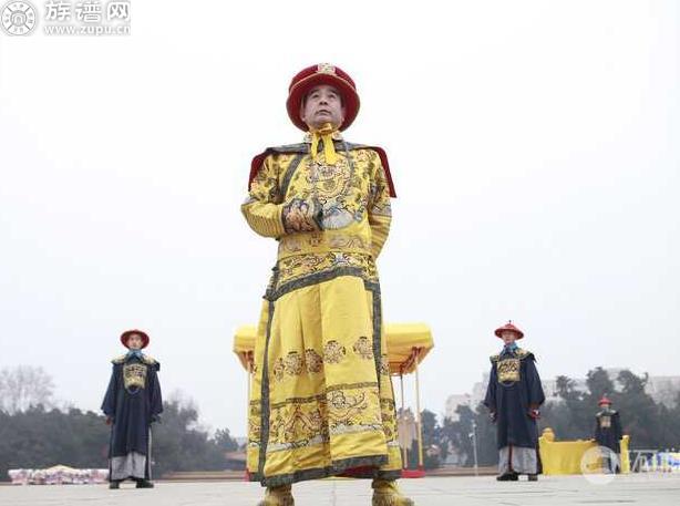 北京地坛检票员齐学恩，扮演乾隆皇帝祭地二十七载