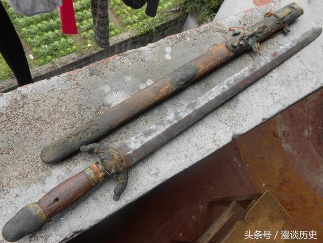 贵州一个村民自称是崇祯皇帝后代，还拿尚方宝剑，有祖坟为证