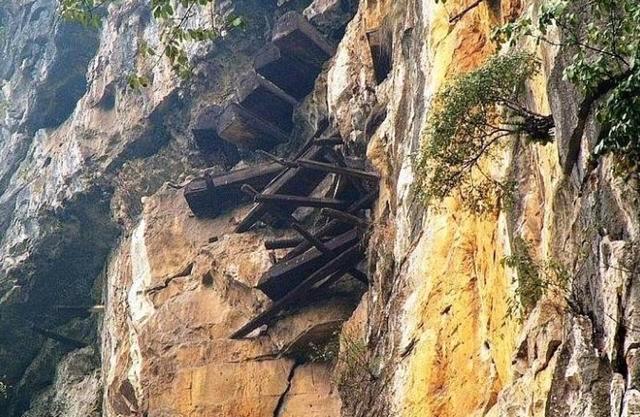 中国有个少数民族,消失了近五百多年,如今换了姓氏,葬俗很奇怪